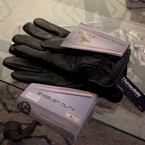 3M Thinsulate Black Leather Gloves-NWOT